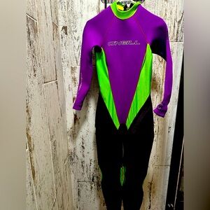 O’Neill 3/2 mm women’s full wetsuit. Size 8